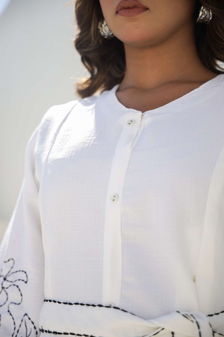 Elegant White Embroidered Cotton Midi Dress with Belt