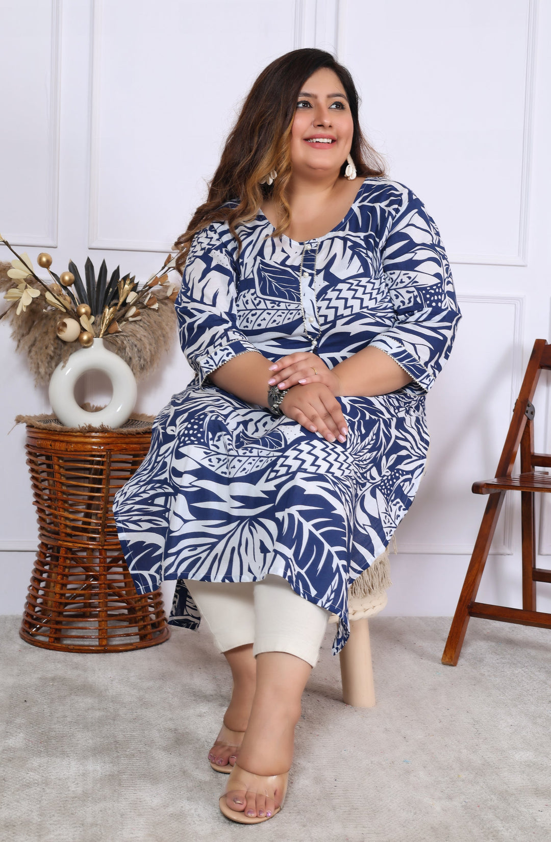 Women Printed Cotton Straight Kurta (B01-Blue)