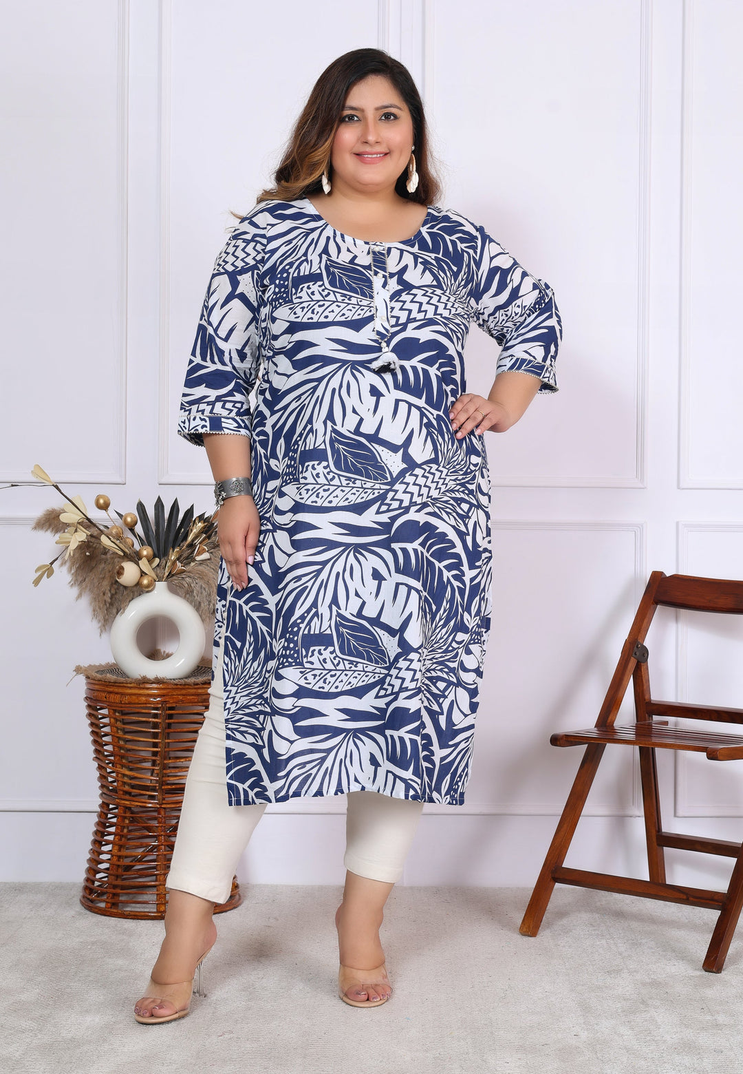 Women Printed Cotton Straight Kurta (B01-Blue)