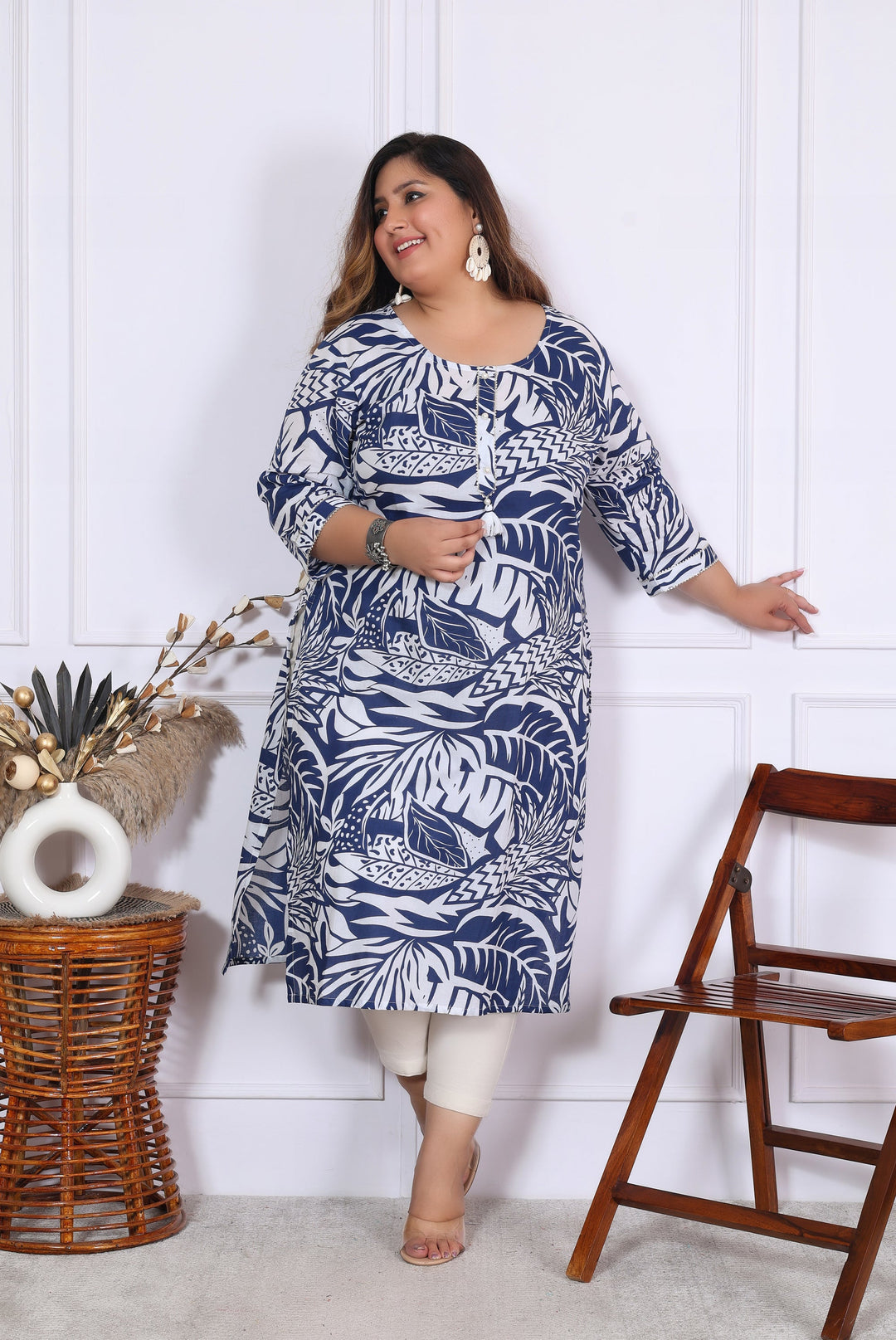 Women Printed Cotton Straight Kurta (B01-Blue)