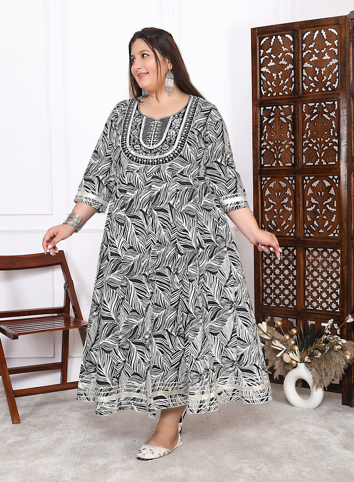 Plus Size Black Cotton Floral Print Embroidered Gown (B21-Black)