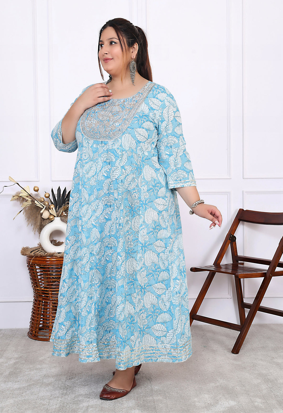 Plus Size Blue Cotton Floral Print Embroidered Gown (B25-Blue)