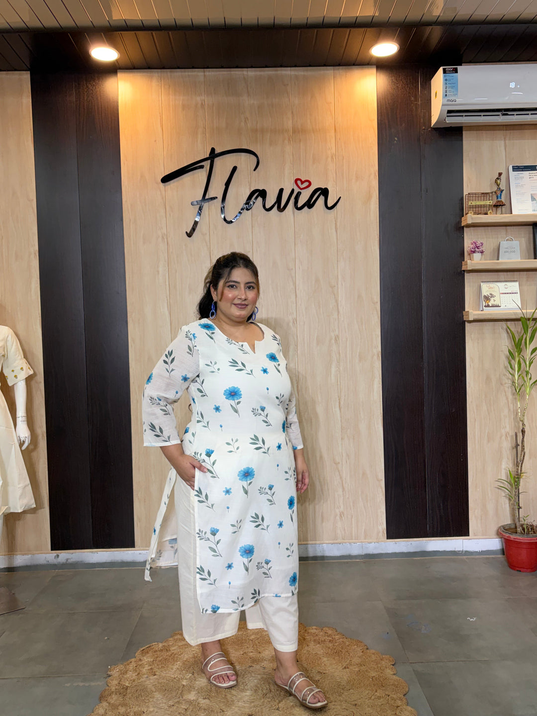 Elara Bloom Kurta Pant Set