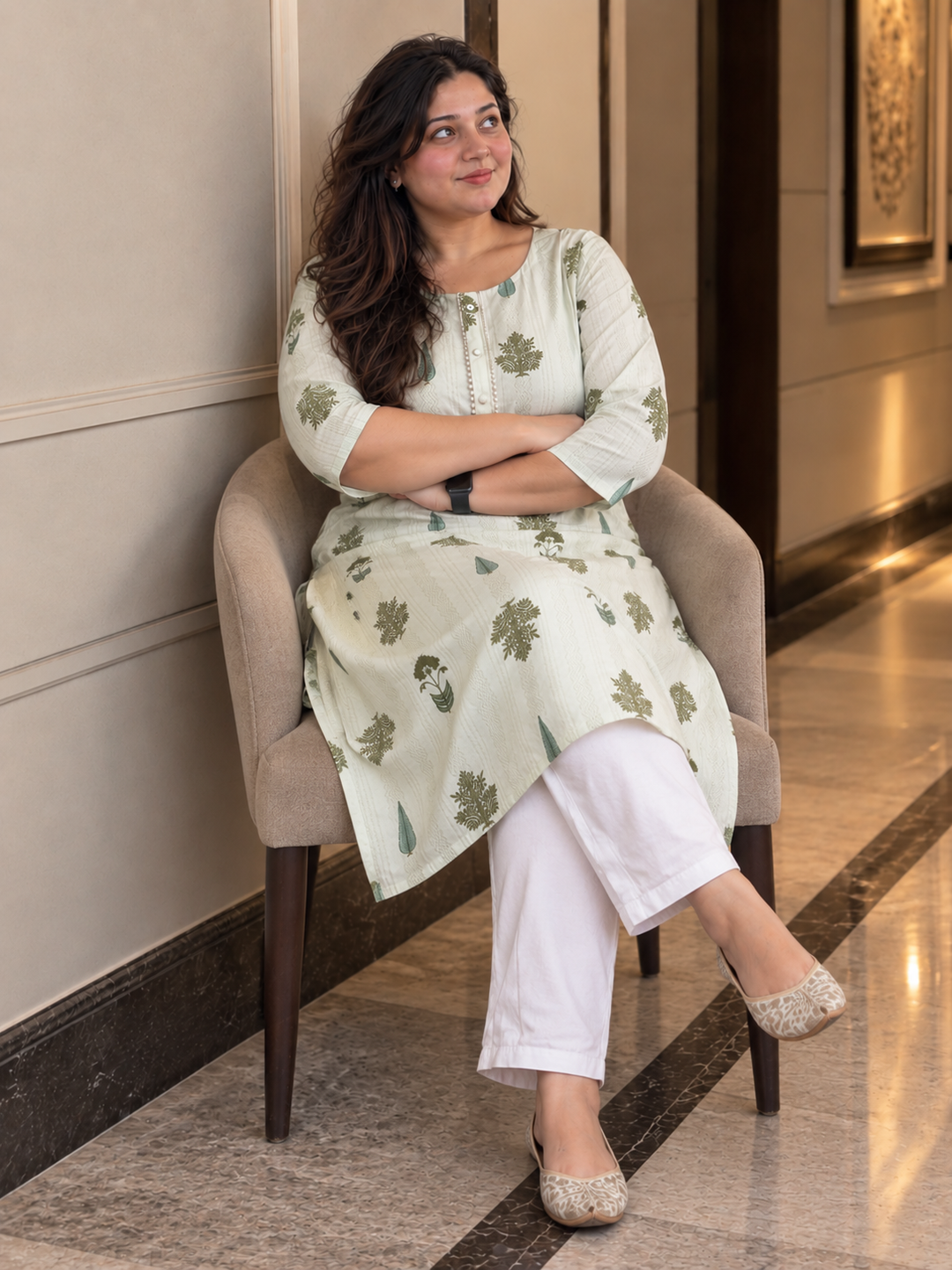 Sarv Booti Kurti