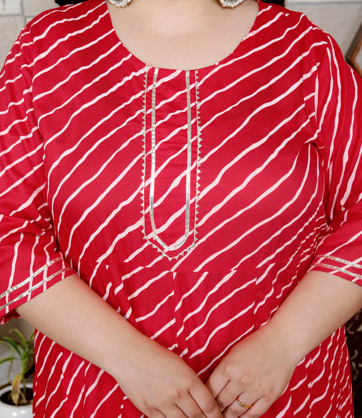 Plus Size Red Cotton Blend Lahariya Print Gown (B29-Red)