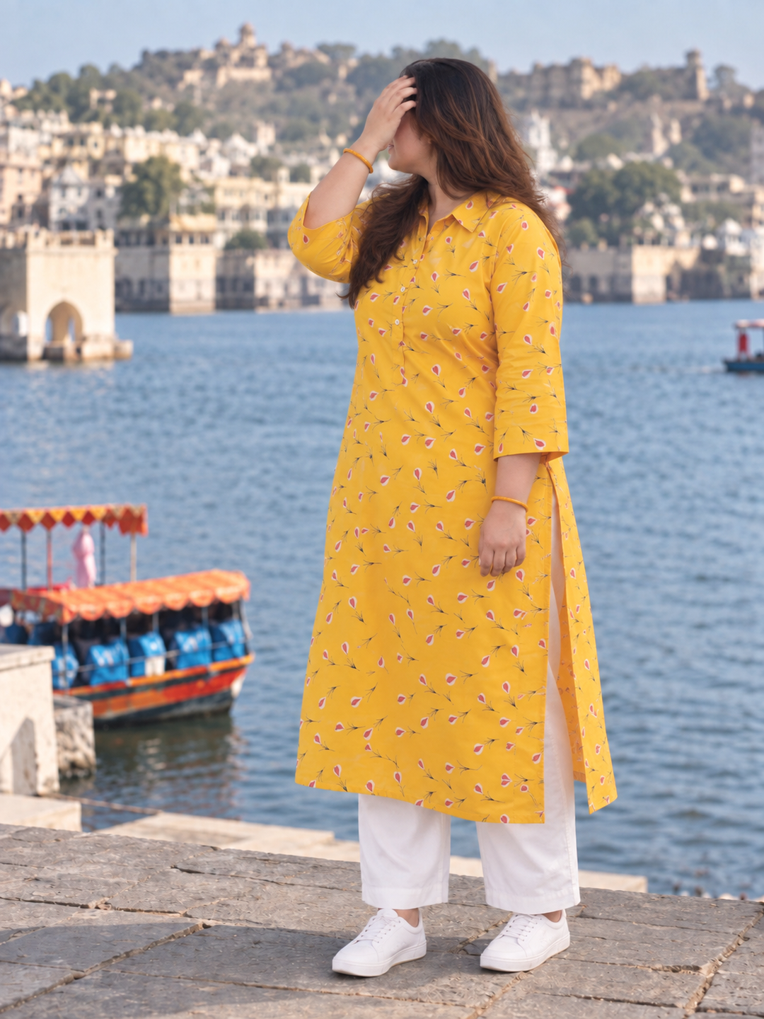 Anaya Kurti