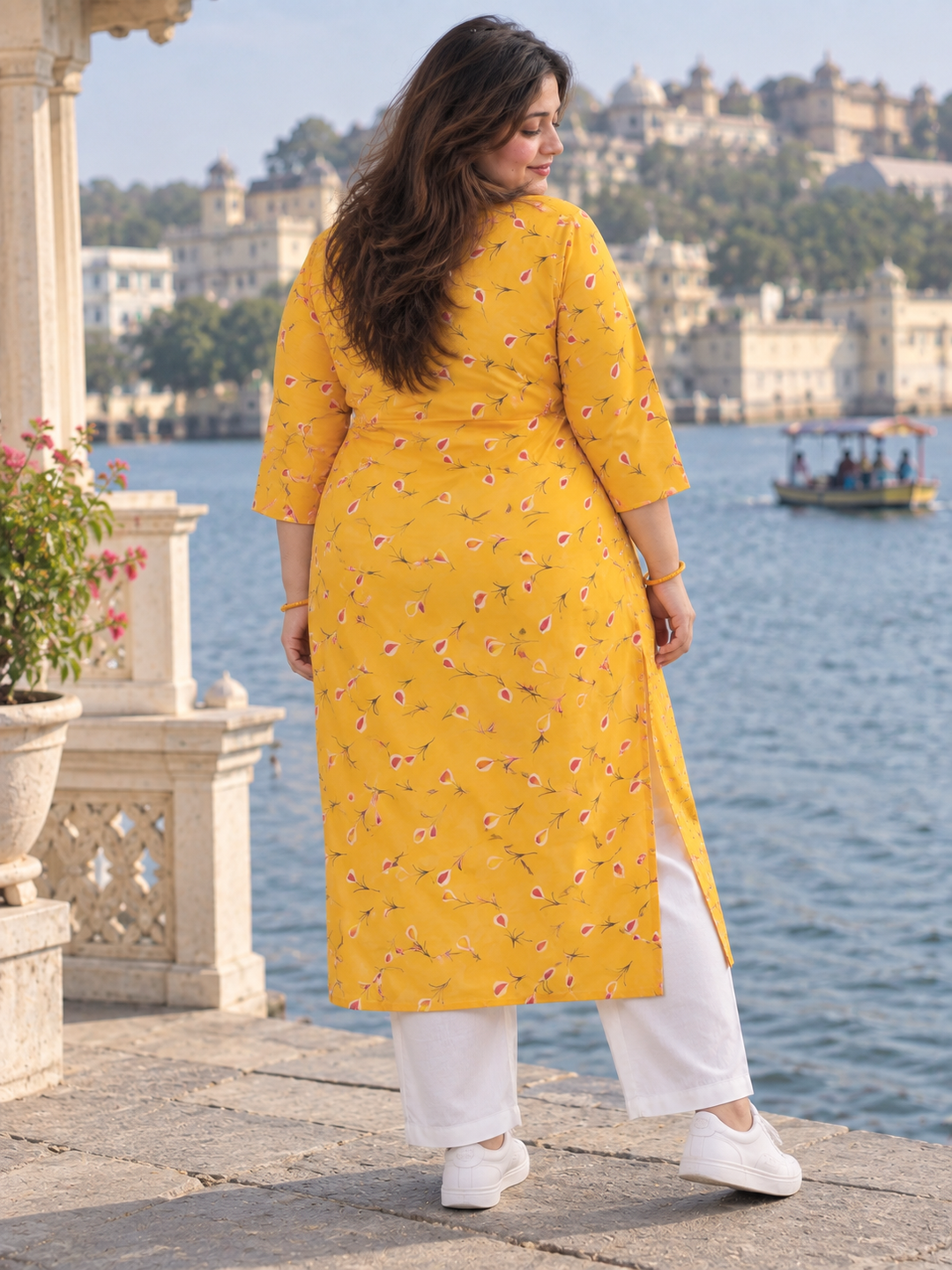 Anaya Kurti