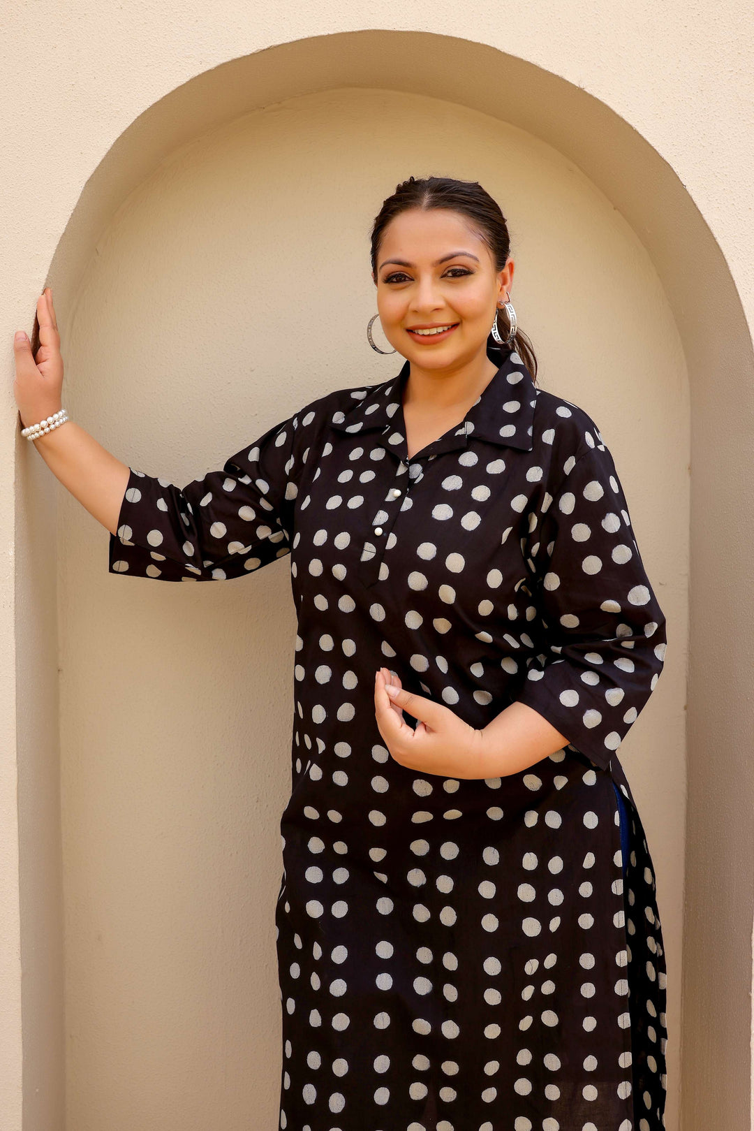 Chic Black Polka Dot Plus Size Kurti – Classic & Comfortable Everyday Wear