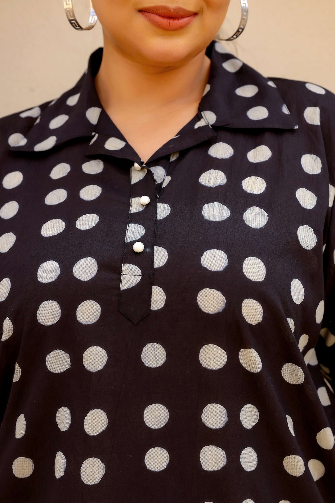Chic Black Polka Dot Plus Size Kurti – Classic & Comfortable Everyday Wear