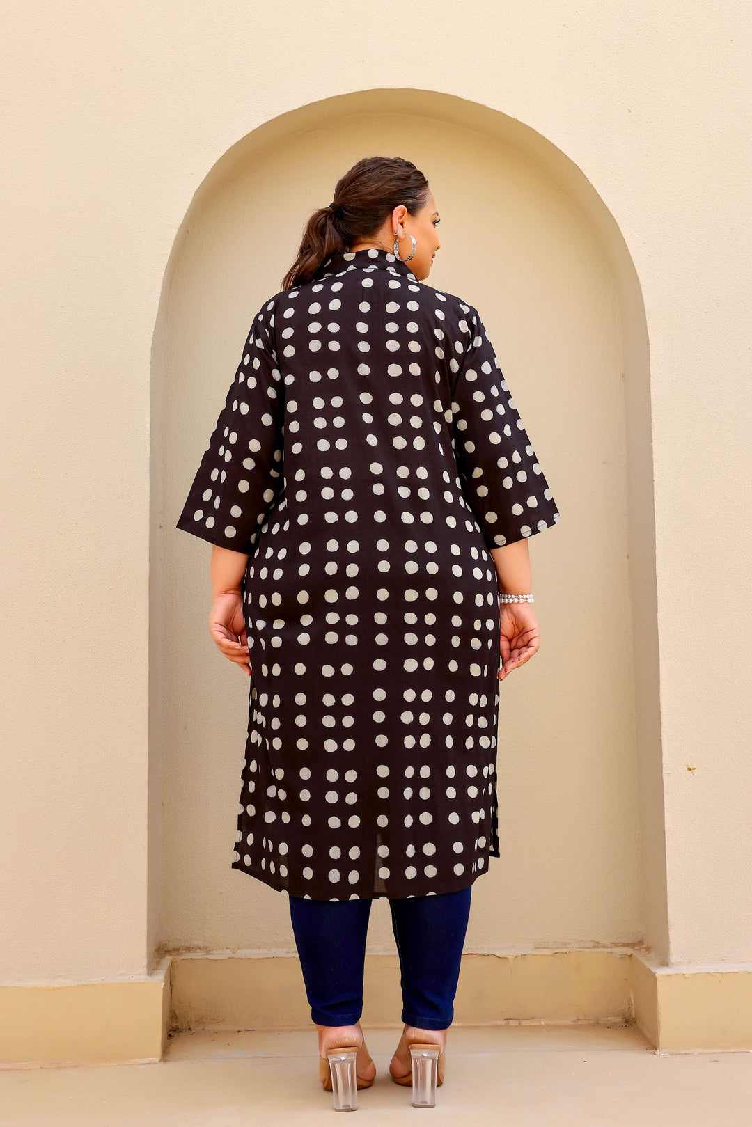 Chic Black Polka Dot Plus Size Kurti – Classic & Comfortable Everyday Wear