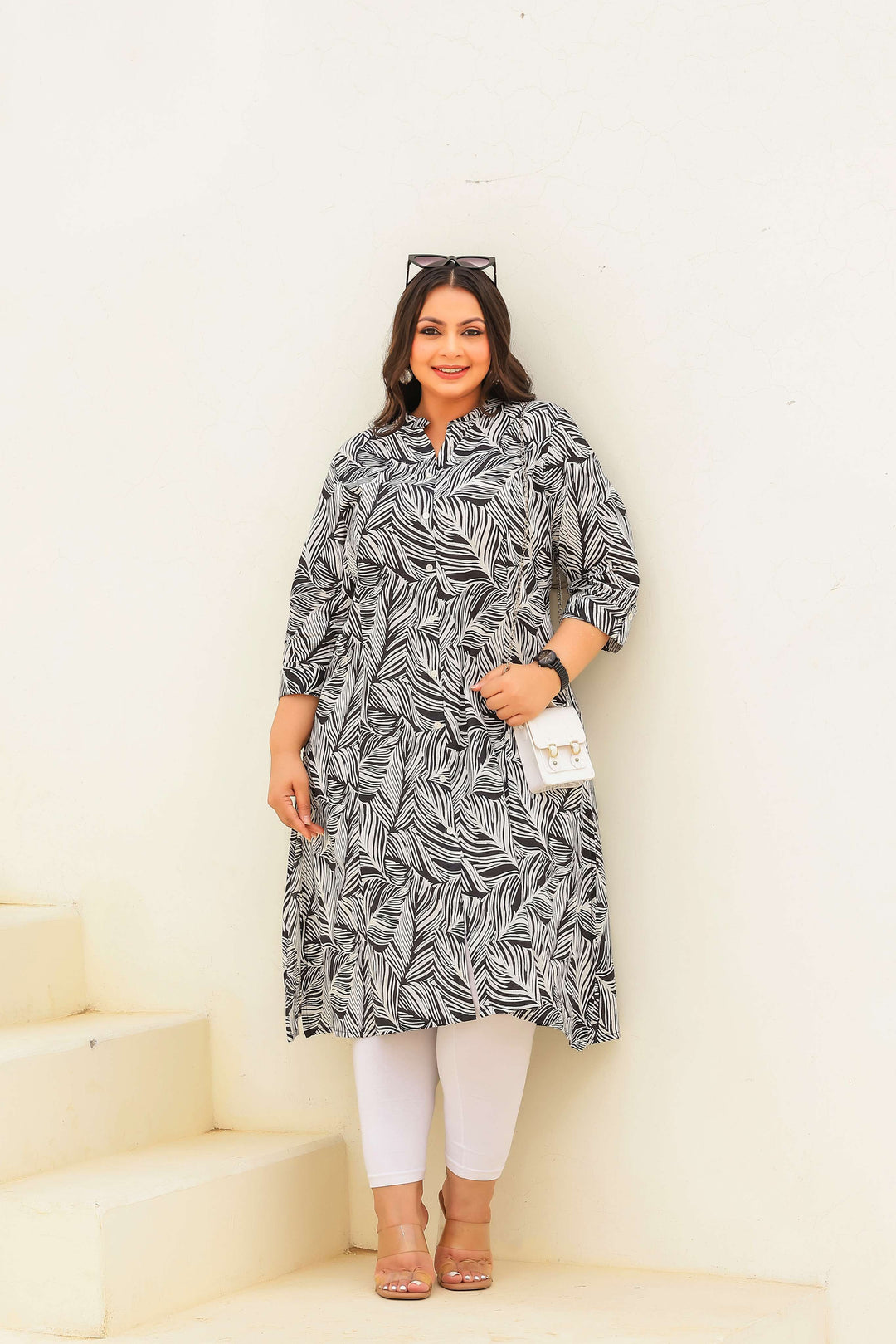 Plus Size Black & White Leaf Print Cotton Kurti for Women