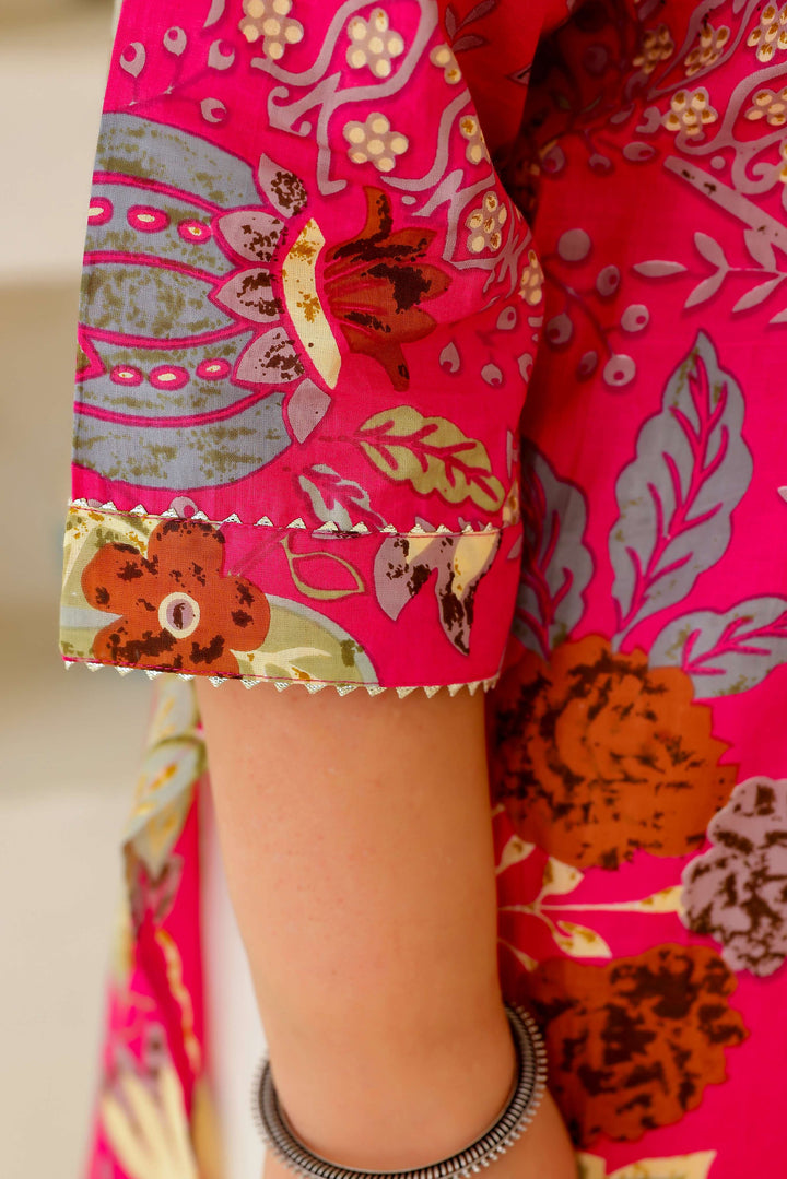 Plus Size Pink Floral & Paisley Printed Cotton Kurti for Women