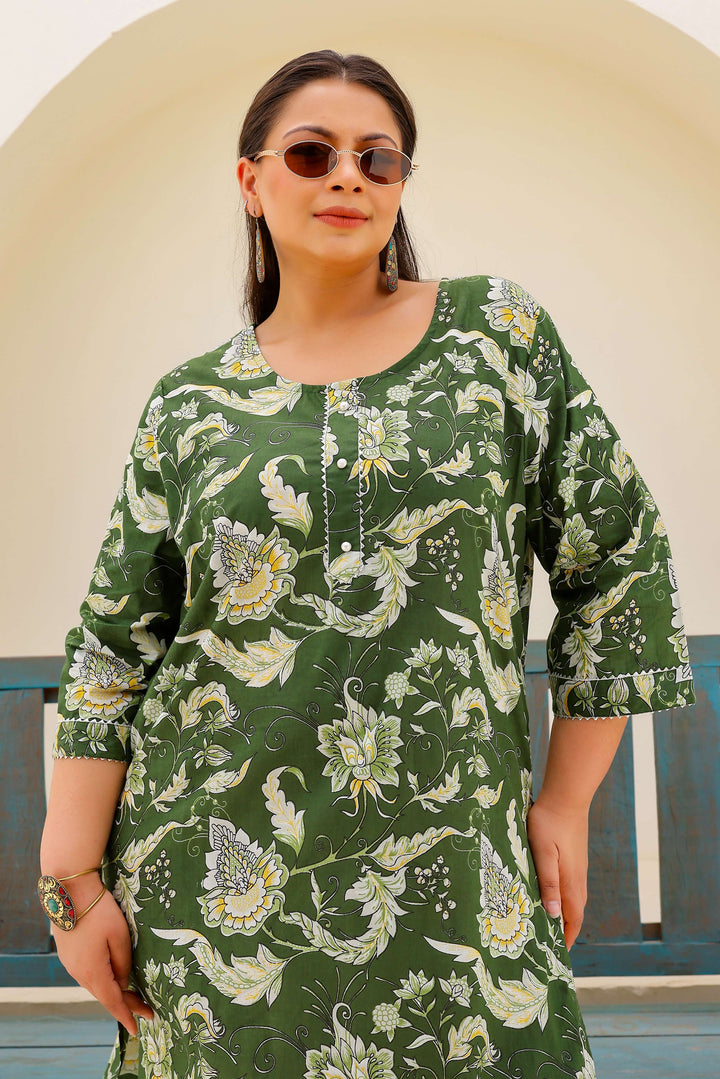 Plus Size Green Cotton Kurti with Floral Print – Comfortable & Stylish