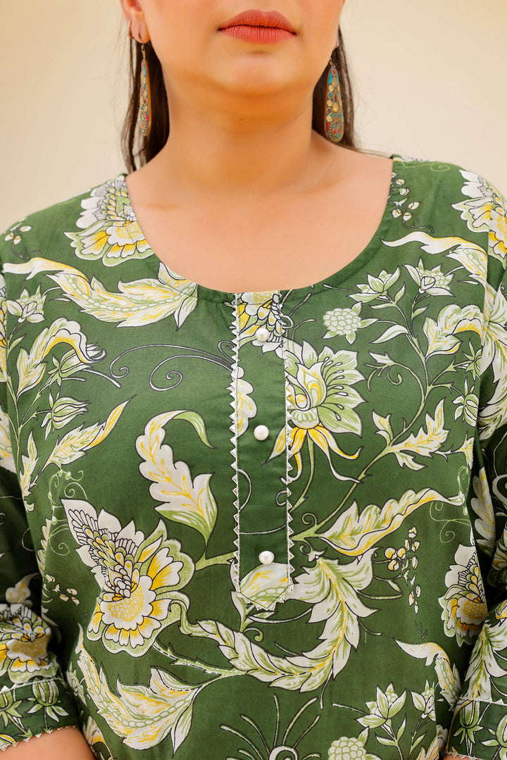 Plus Size Green Cotton Kurti with Floral Print – Comfortable & Stylish