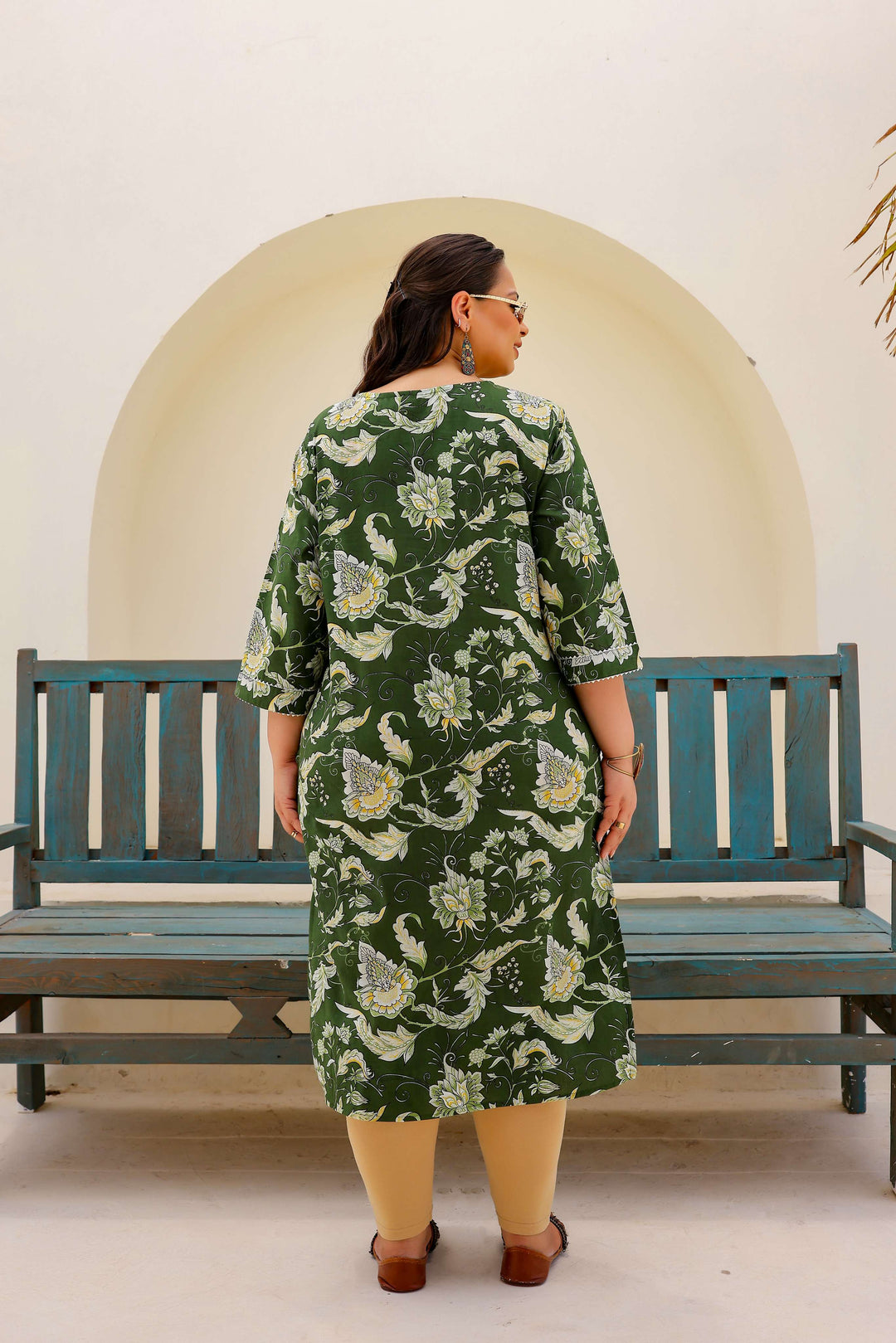 Plus Size Green Cotton Kurti with Floral Print – Comfortable & Stylish