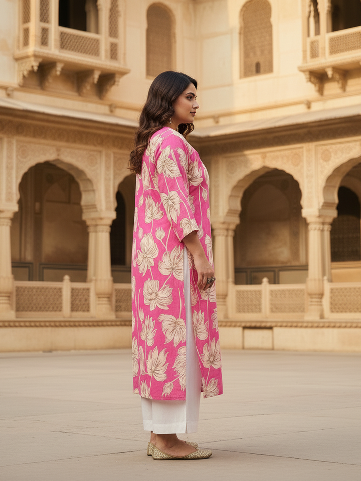 Vibrant Floral Print Straight Plus-Size Kurta