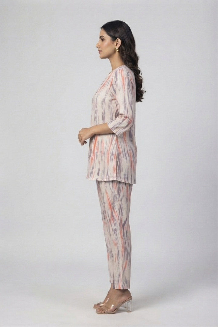 Chic Abstract Stripes Pajama Set - Modern & Stylish Nightwear