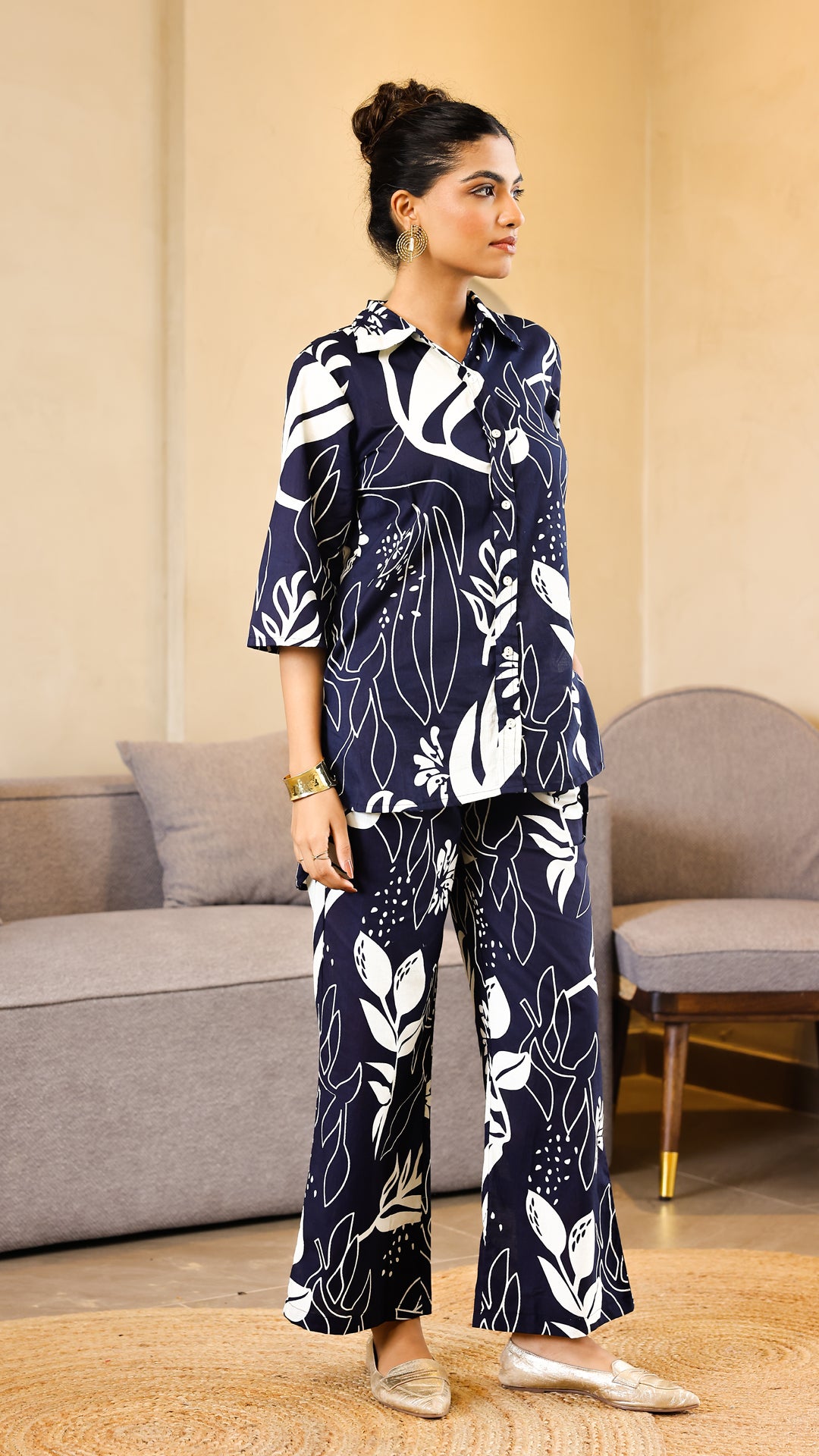 Noir Bloom Co-ord Set – Navy & White
