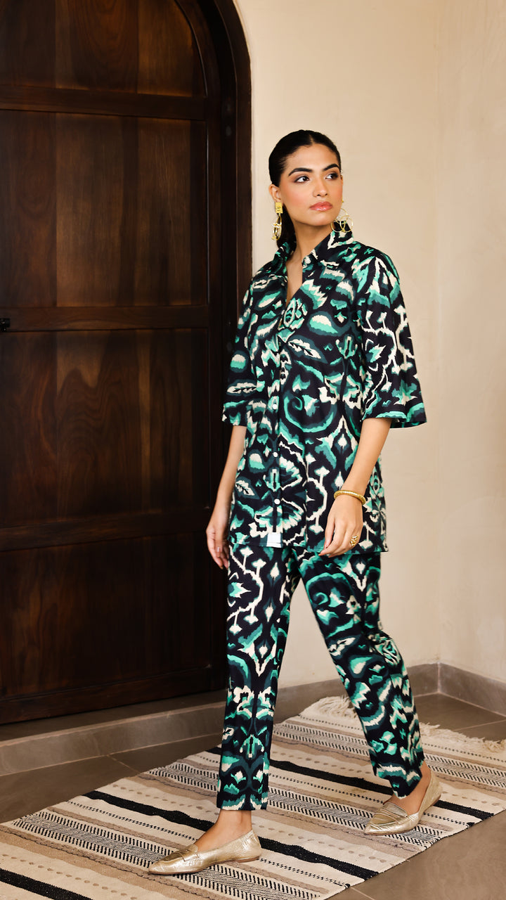 Emerald Ikat Print Co-Ord Set – Satin Finish
