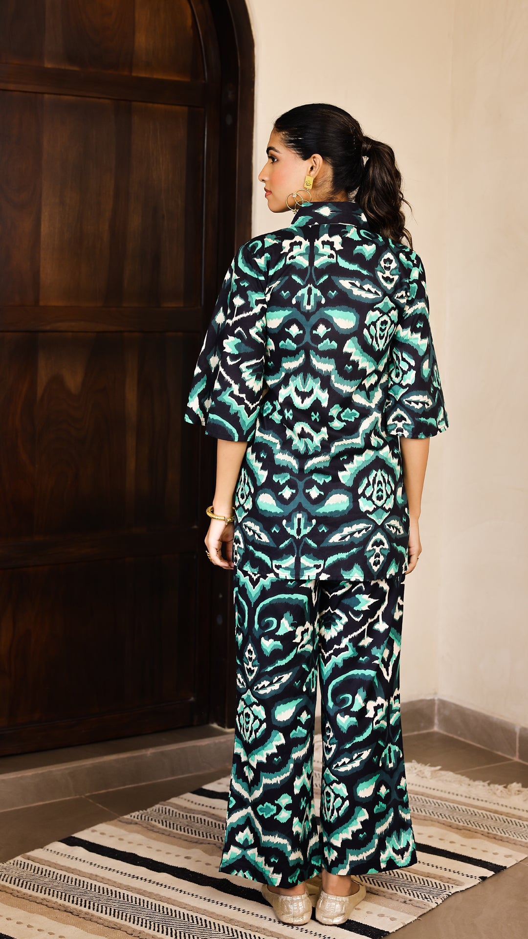 Emerald Ikat Print Co-Ord Set – Satin Finish