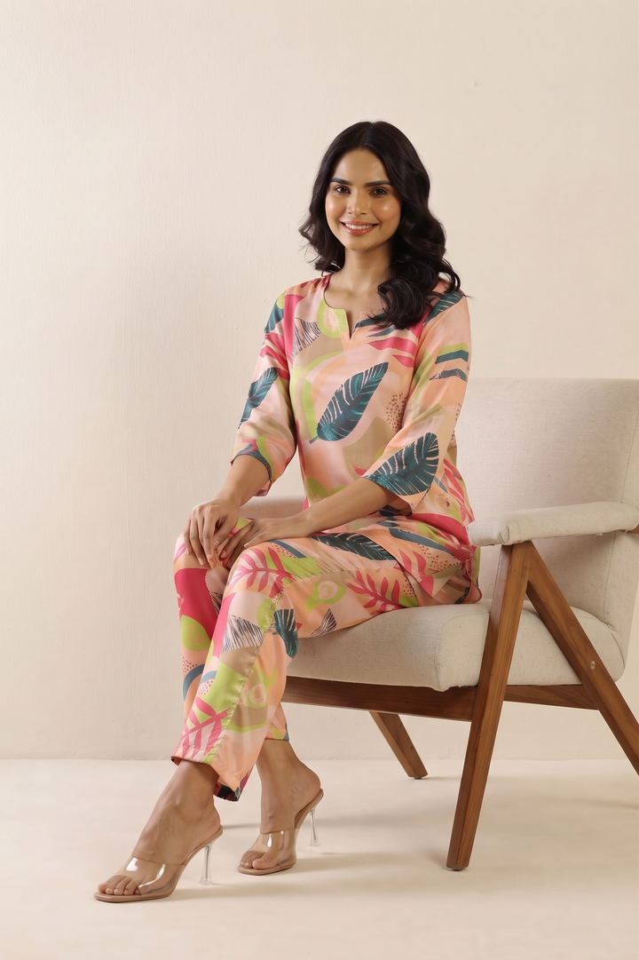 Bold Floral Print Satin Pajama Set - Vibrant & Artistic Nightwear