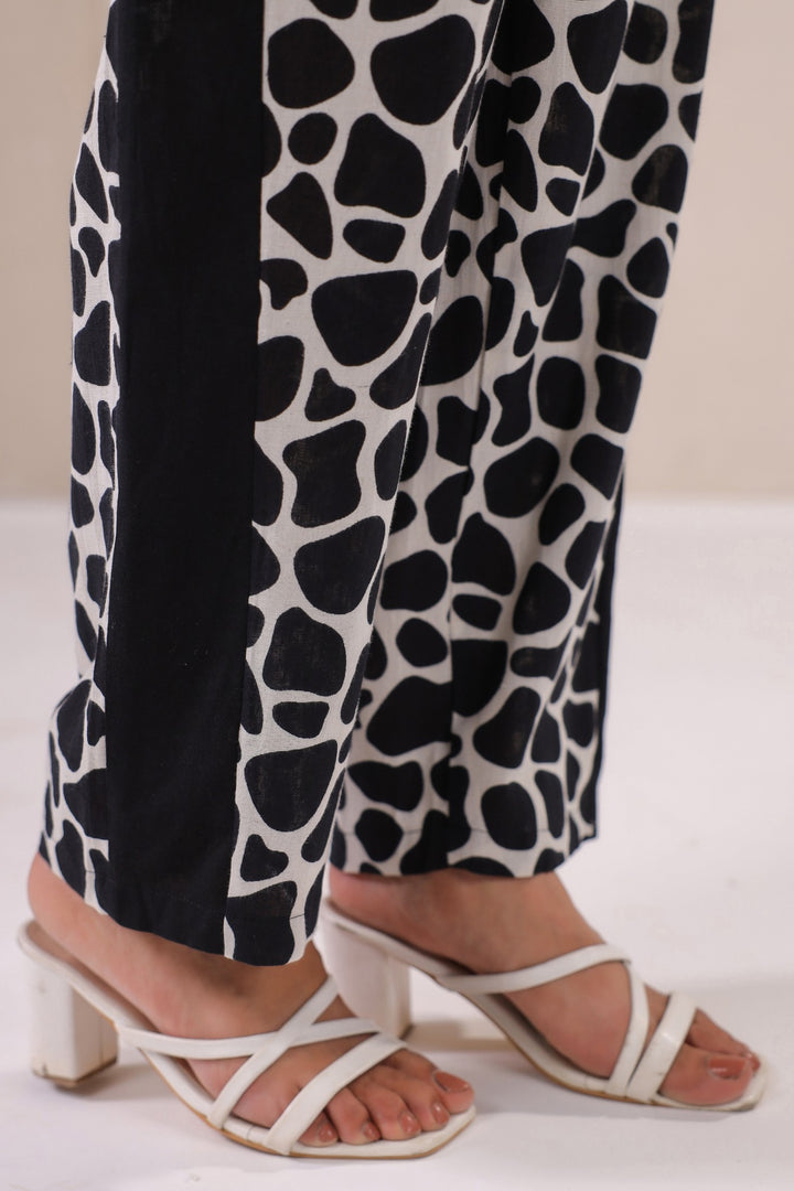 Bold Monochrome Co-ord Set – Statement Style with Unmatched Elegance