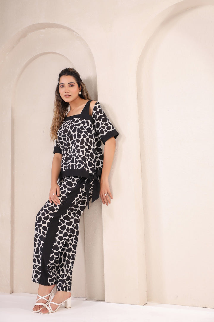Bold Monochrome Co-ord Set – Statement Style with Unmatched Elegance