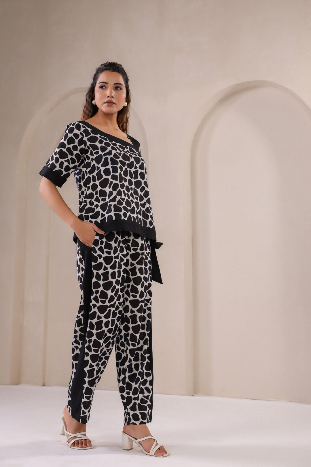 Bold Monochrome Co-ord Set – Statement Style with Unmatched Elegance