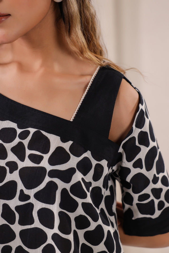 Bold Monochrome Co-ord Set – Statement Style with Unmatched Elegance