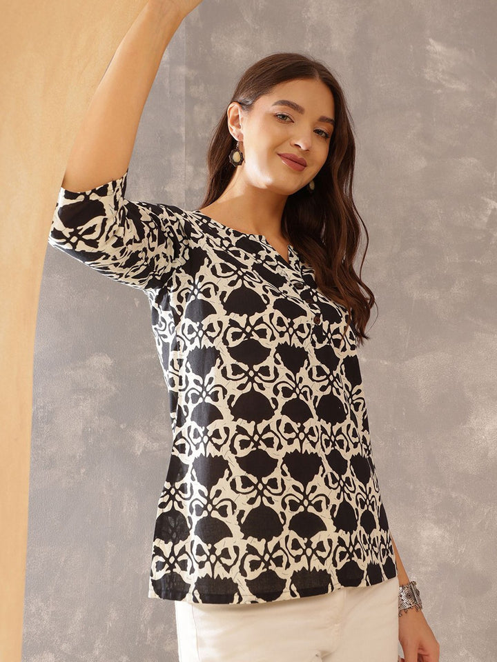 Monochrome Muse Cotton Tunic Top – Black & White Ikat Print