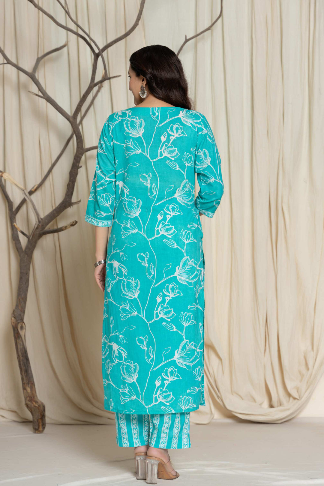 Elegant Green Floral Cotton Suit Set - Kurti, Pant & Dupatta