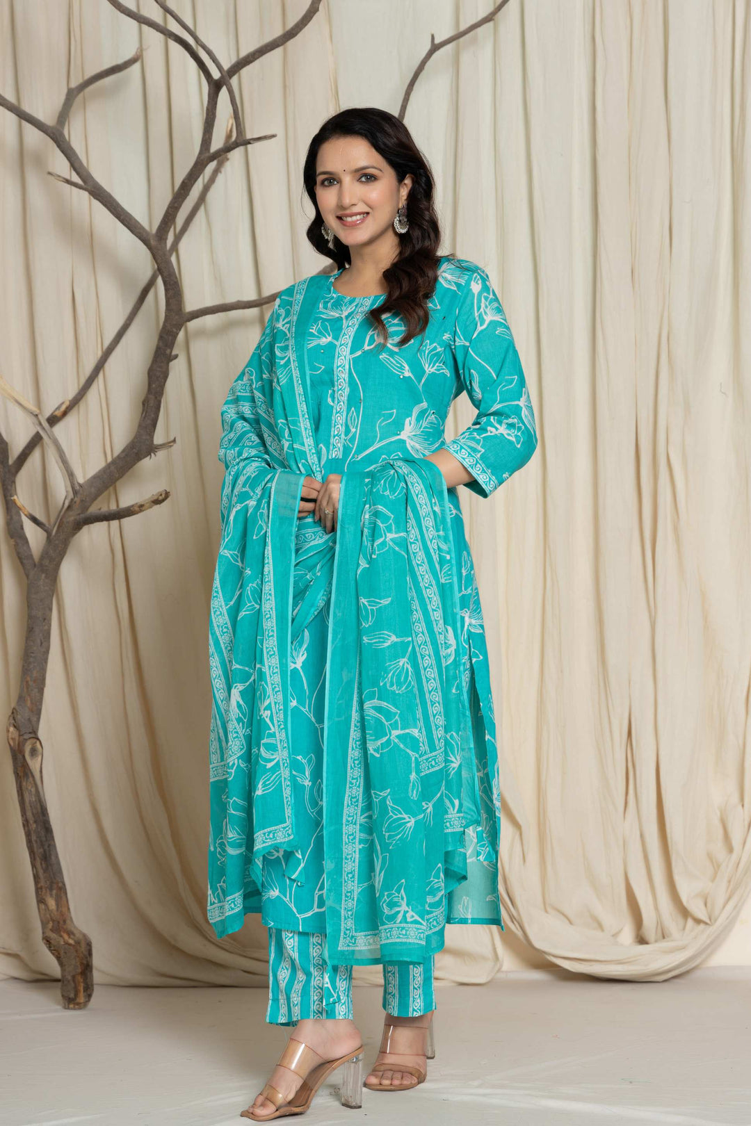 Elegant Green Floral Cotton Suit Set - Kurti, Pant & Dupatta