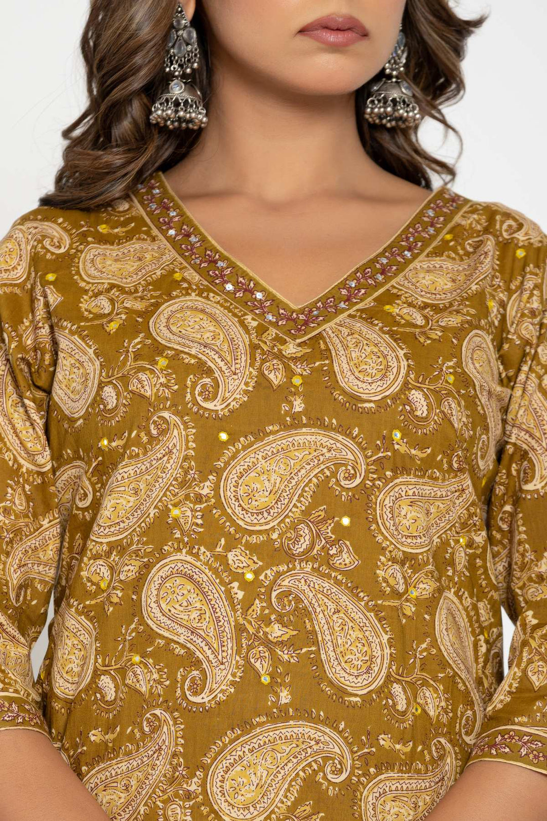 Traditional Paisley Print Kurta Set with Matching Dupatta