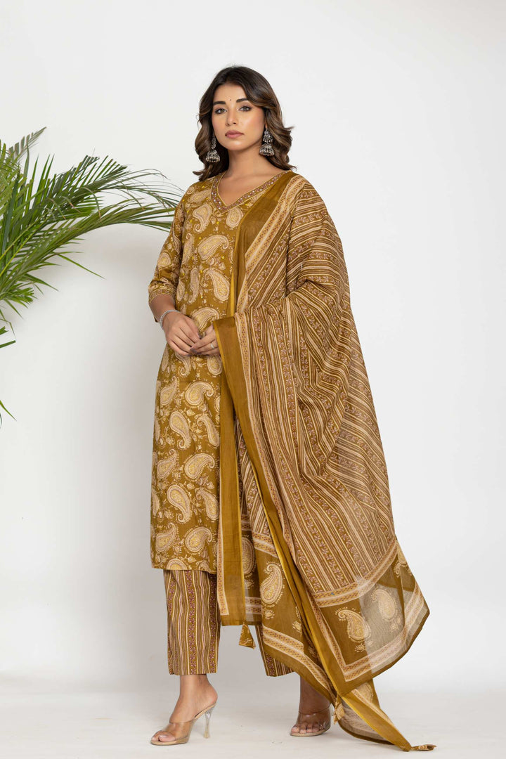 Traditional Paisley Print Kurta Set with Matching Dupatta