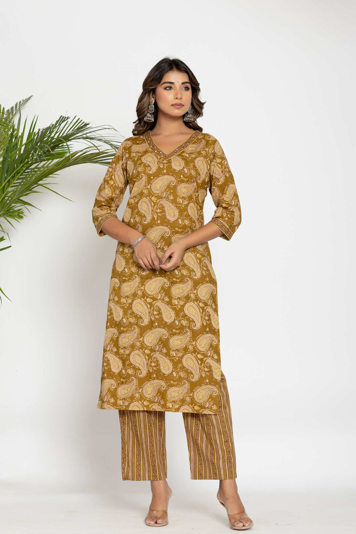 Traditional Paisley Print Kurta Set with Matching Dupatta