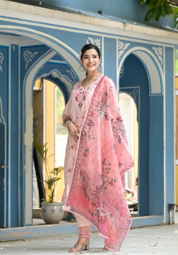 Cotton Dobby Kurta Pant Set | | Shop stylish women's clothing online at Label Flavia |