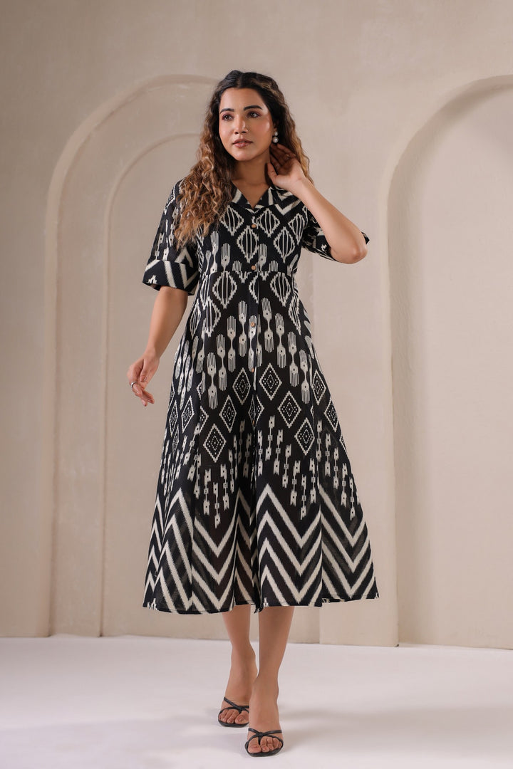 Noir Majesty – Black & White Ikat Midi Dress