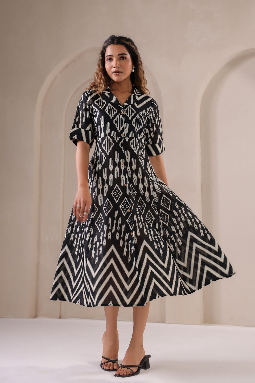 Noir Majesty – Black & White Ikat Midi Dress